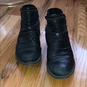 Ankle booties black with zipper